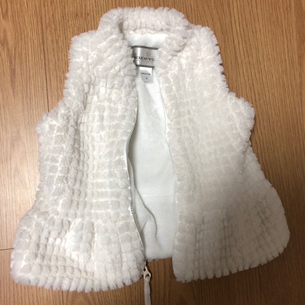 Snow White Faux fur vest